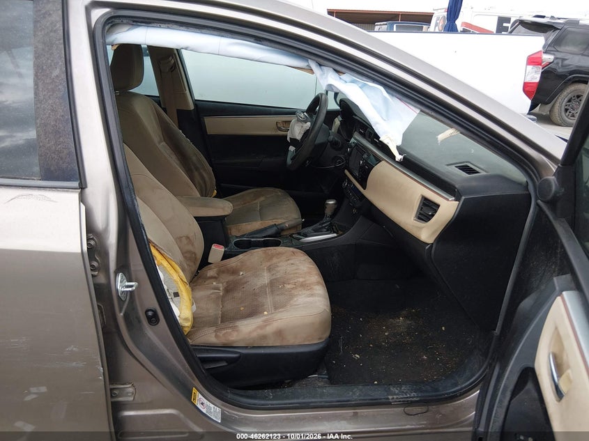 2015 TOYOTA COROLLA LE · Фото 5