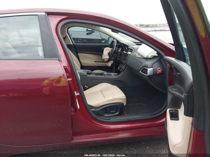 JAGUAR XE - zdjęcie 5