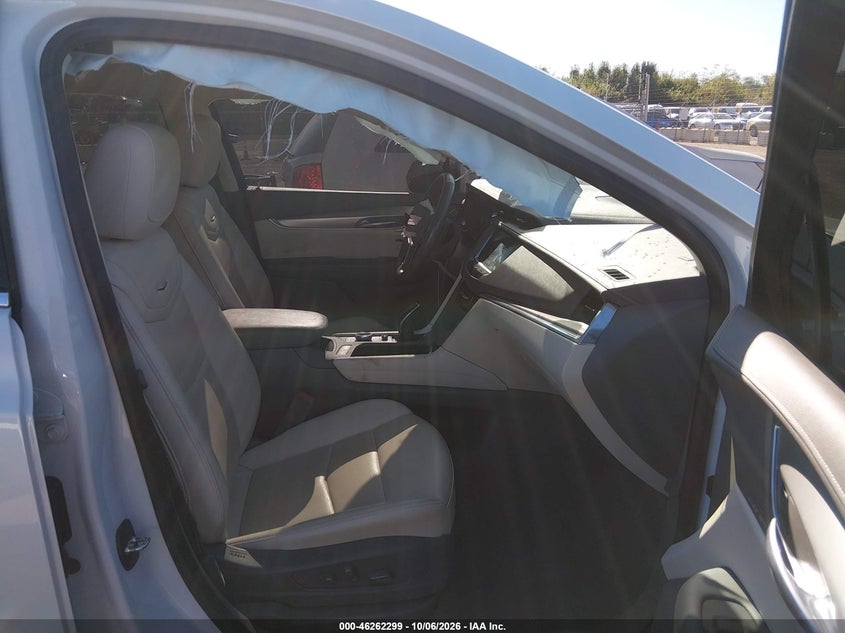CADILLAC XT5 - zdjęcie 5