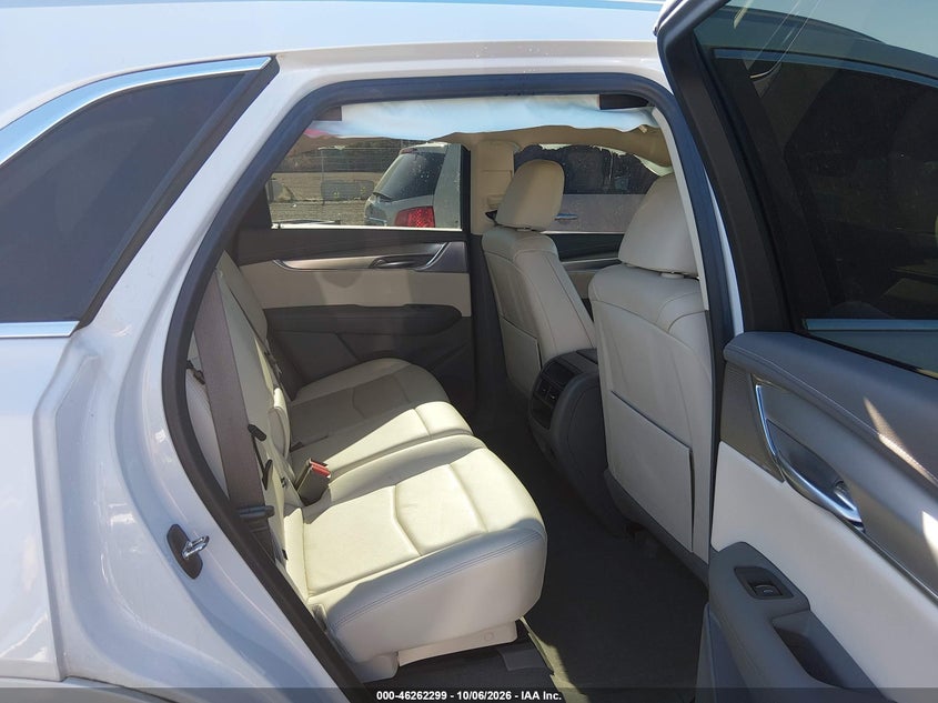 CADILLAC XT5 - zdjęcie 8