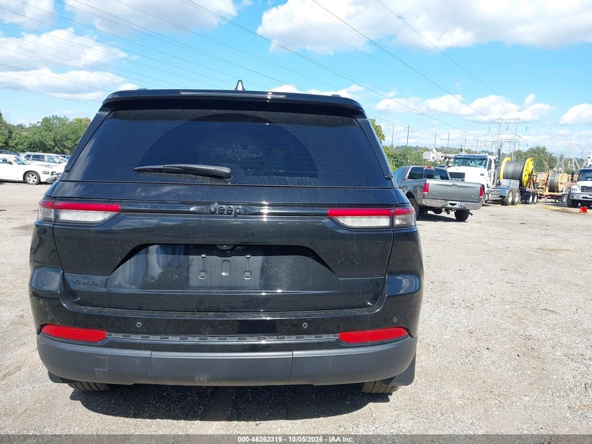 JEEP GRAND CHEROKEE - zdjęcie 17