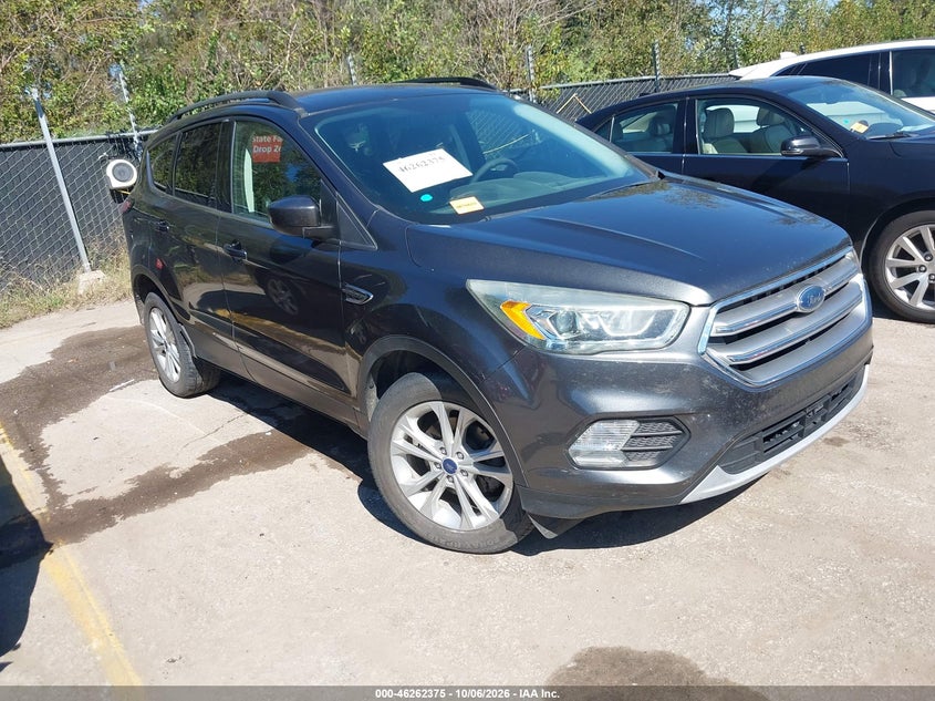 Vin: 1fmcu0gd6hud38996, lot: 46762444, ford escape se 20171