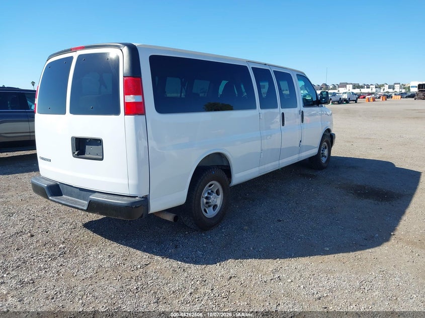 2019 CHEVROLET EXPRESS 3500 LS · Фото 4