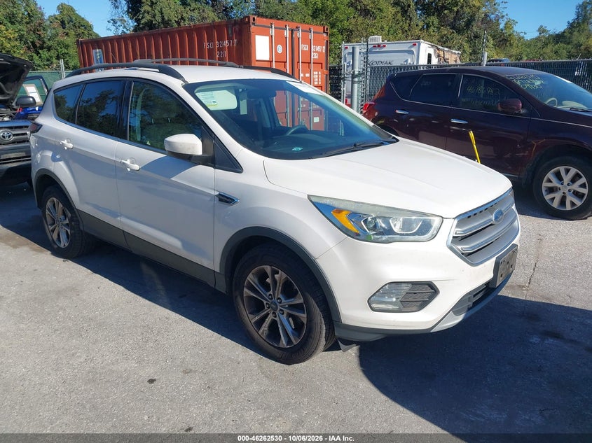 2017 FORD ESCAPE SE