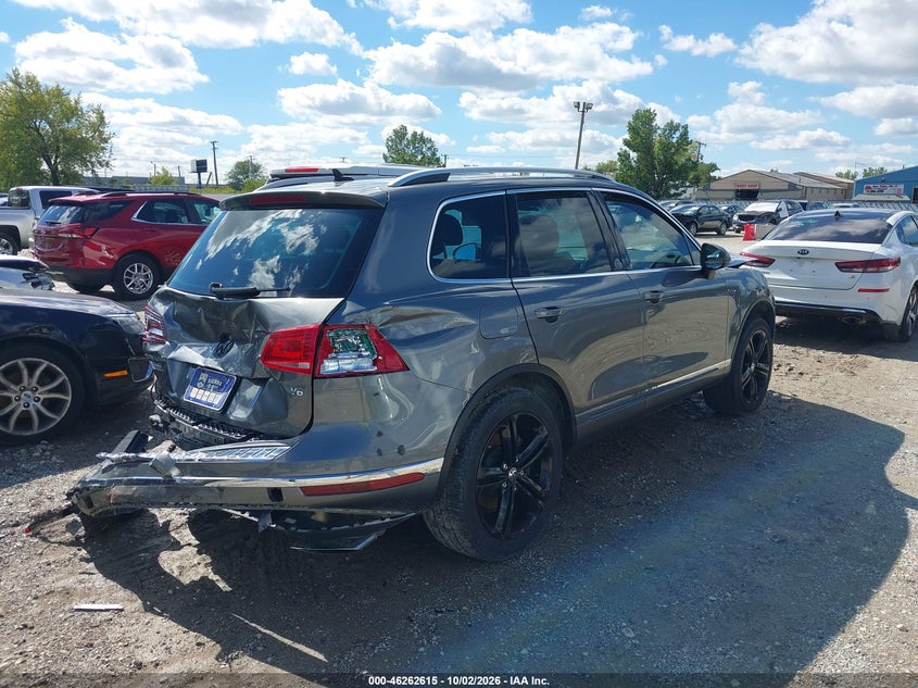 Vin: wvgrf7bp8hd000692, lot: 46762684, volkswagen touareg v6 wolfsburg edition 20174