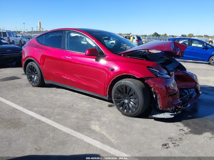 Vin: 7saygaee0sf261497, lot: 46762702, tesla model y long range dual motor all-wheel drive 2025 img_1
