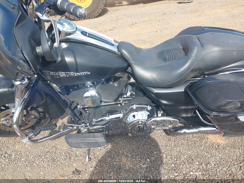 HARLEY-DAVIDSON FLHX 2013