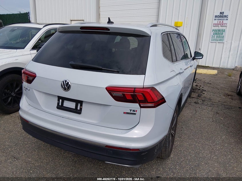 VOLKSWAGEN TIGUAN 2018 VIN 3VV2B7AX7JM196350
