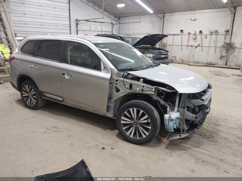 2019 MITSUBISHI OUTLANDER ES