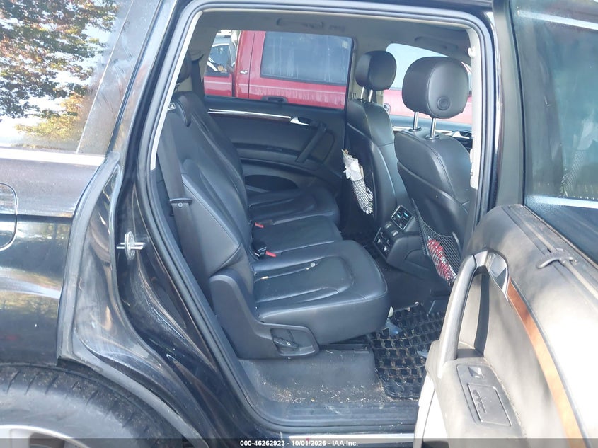 AUDI Q7 2011 VIN WA1DGAFE3BD001624