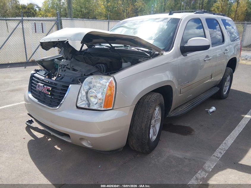 2013 GMC YUKON SLE · Фото 2