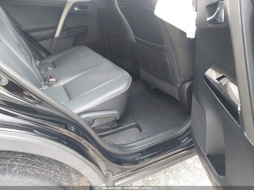 TOYOTA RAV4 - zdjęcie 8