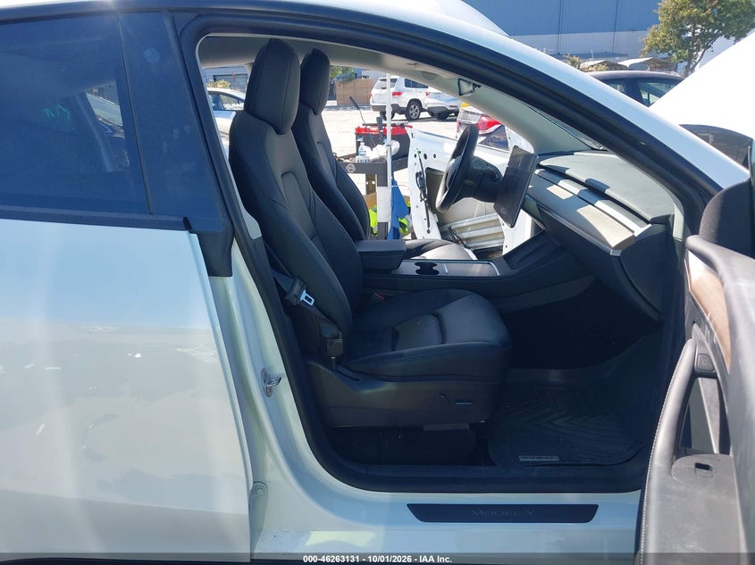 TESLA MODEL Y 2023 VIN 7SAYGDEE4PF663175