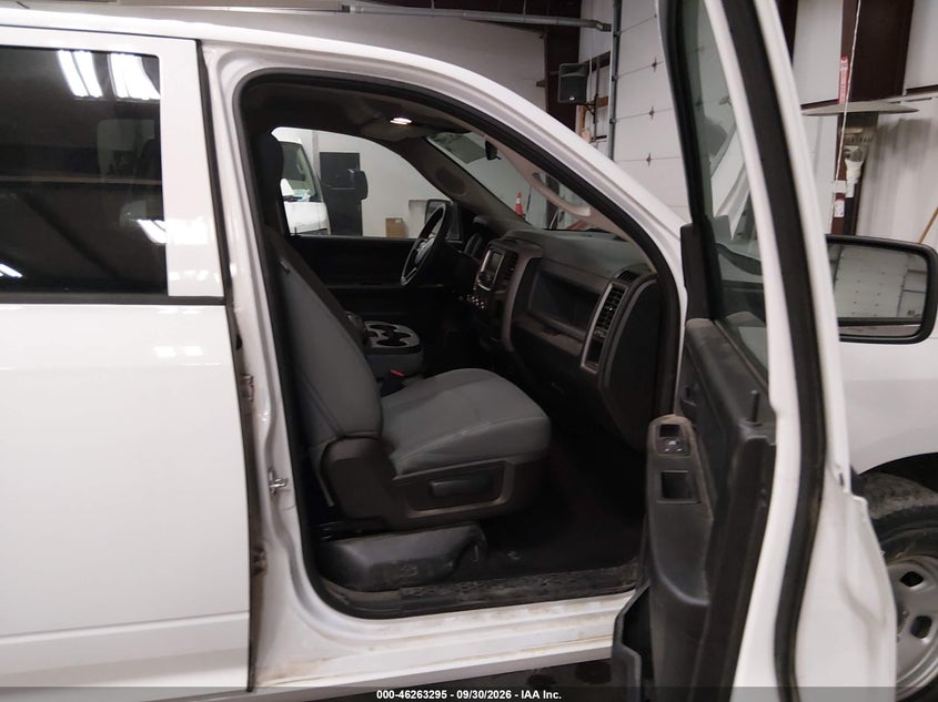 2017 RAM 1500 TRADESMAN  4X4 6'4 BOX