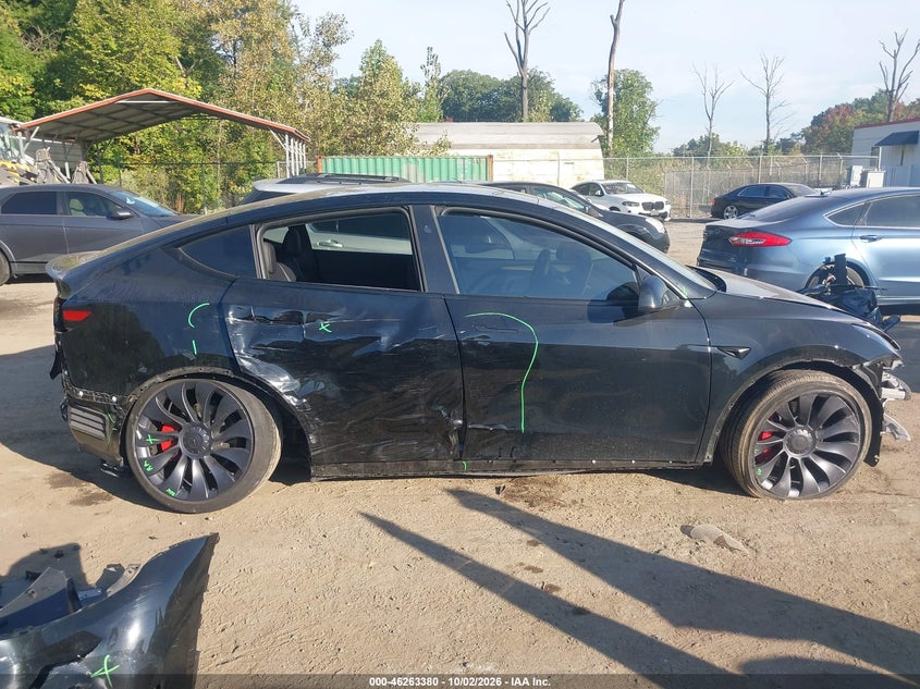 TESLA MODEL Y - zdjęcie 13