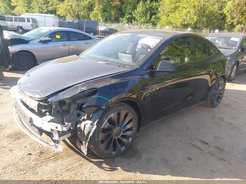 TESLA MODEL Y - zdjęcie 2