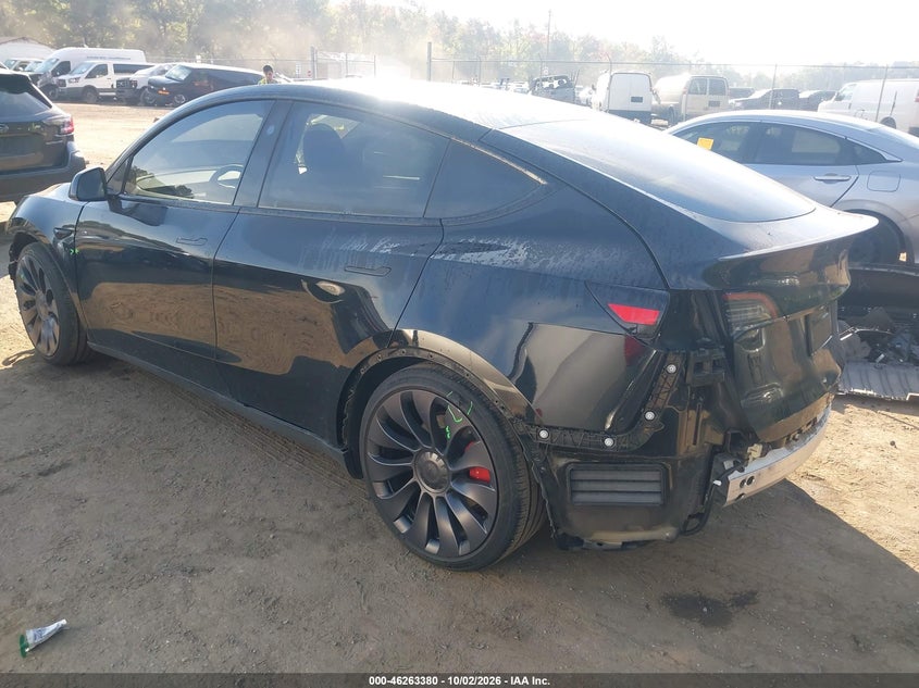 TESLA MODEL Y - zdjęcie 3