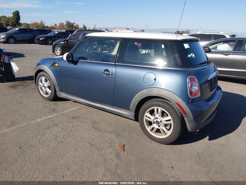 2011 MINI COOPER · Фото 3