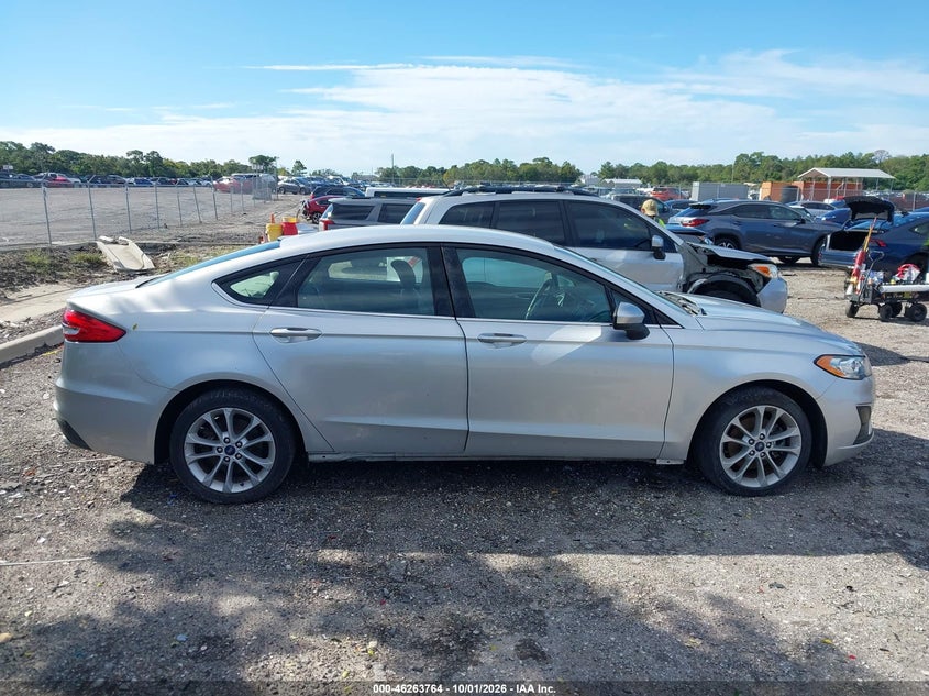 2019 FORD FUSION SE · Photo 13