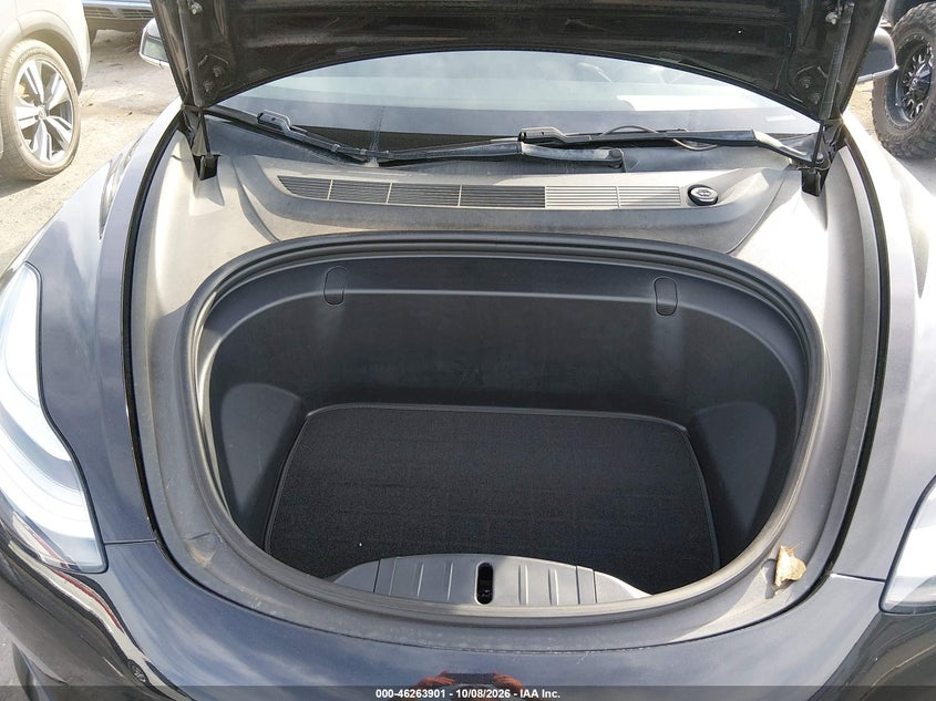 TESLA MODEL 3 - zdjęcie 10