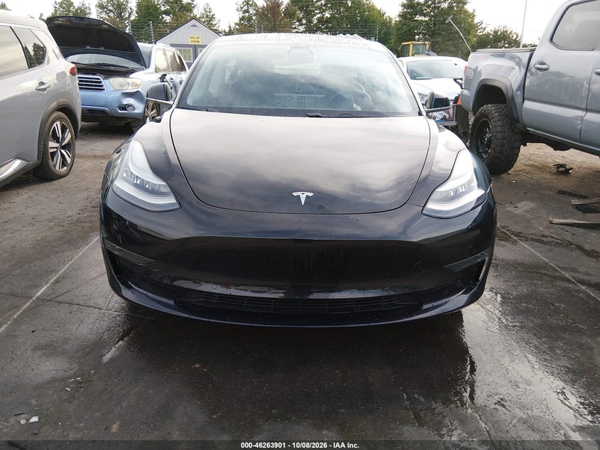 TESLA MODEL 3 - zdjęcie 12