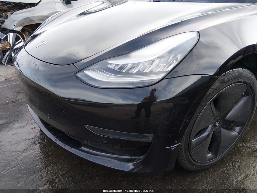 TESLA MODEL 3 - zdjęcie 19
