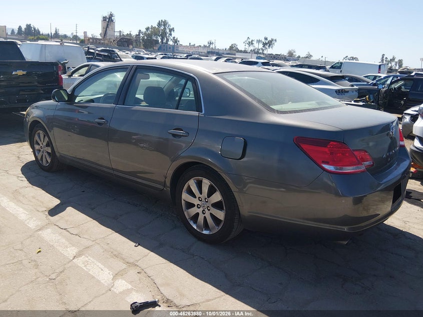 2005 TOYOTA AVALON auction photo 3
