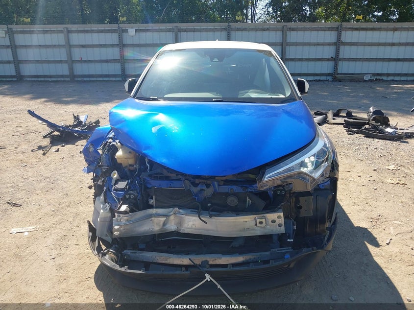 TOYOTA C-HR - zdjęcie 12