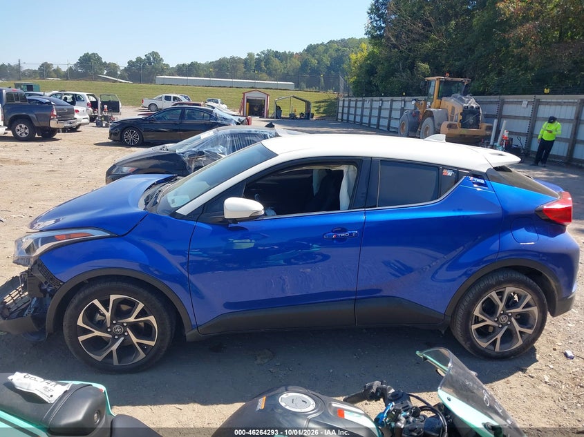 TOYOTA C-HR - zdjęcie 14