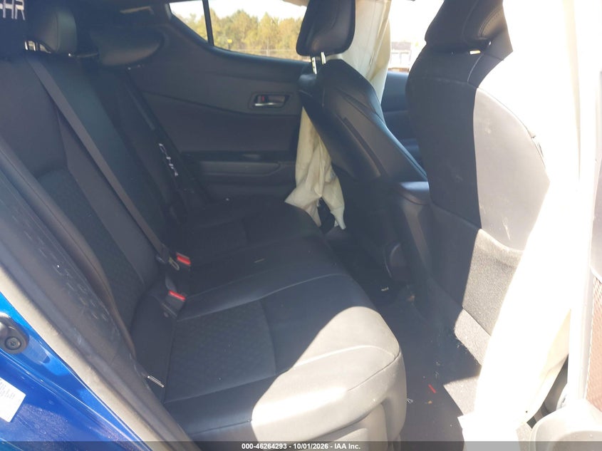 TOYOTA C-HR - zdjęcie 8