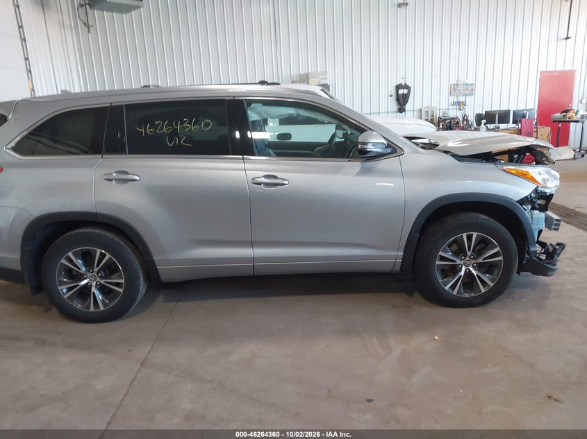 TOYOTA HIGHLANDER - zdjęcie 13