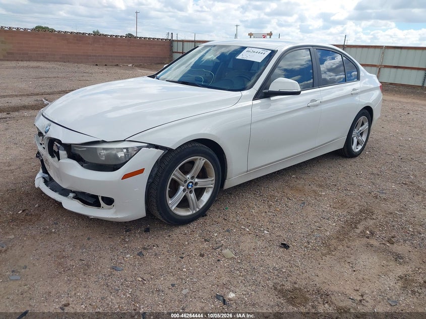 2015 BMW 3er, Front End, IAAI, VIN WBA3B1C59FK137551 — photo 2