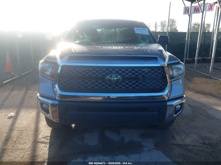 TOYOTA TUNDRA - zdjęcie 12