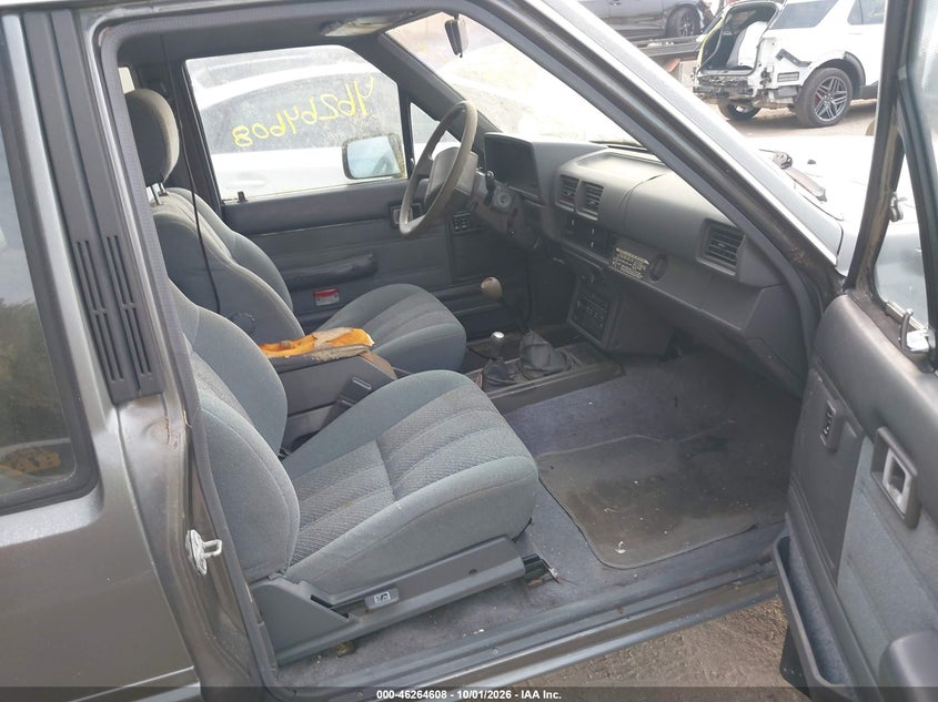 1987 TOYOTA PICKUP