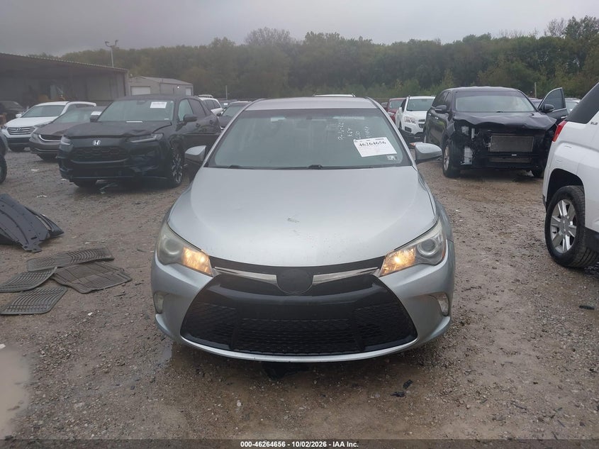 TOYOTA CAMRY - zdjęcie 13