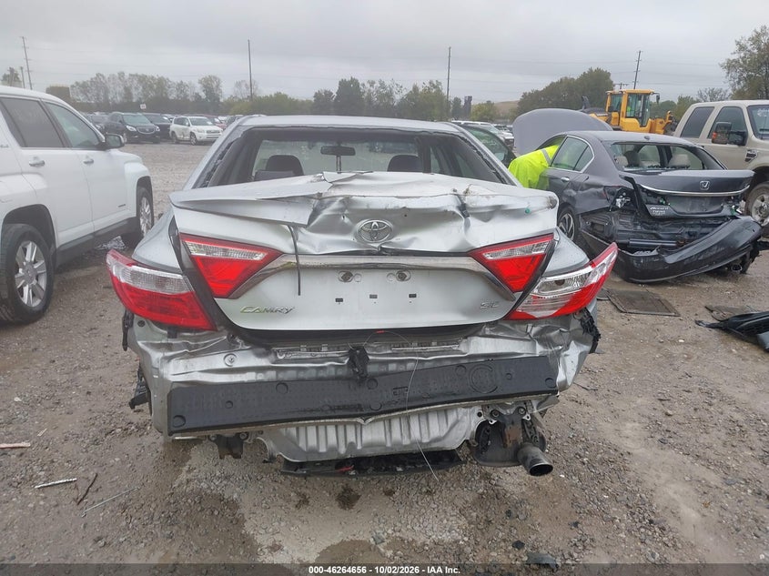 TOYOTA CAMRY - zdjęcie 17
