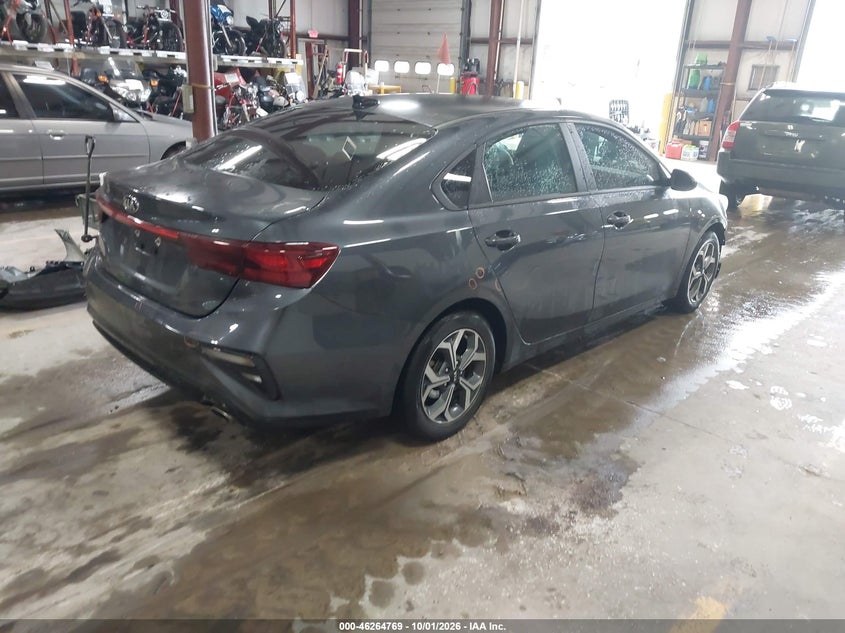 Vin: 3kpf24ad8me414802, lot: 46764848, kia forte lxs 20214