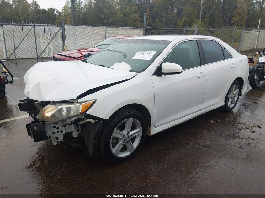 Vin: 4t1bf1fkxeu406837, lot: 46764890, toyota camry se 20142