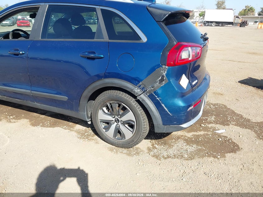 Фото 6 - KIA NIRO