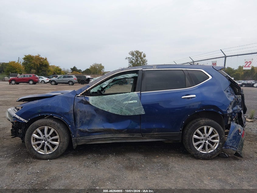 2019 NISSAN ROGUE SV · Photo 15