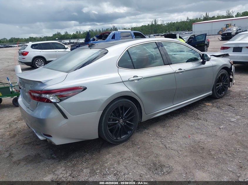 TOYOTA CAMRY - zdjęcie 4