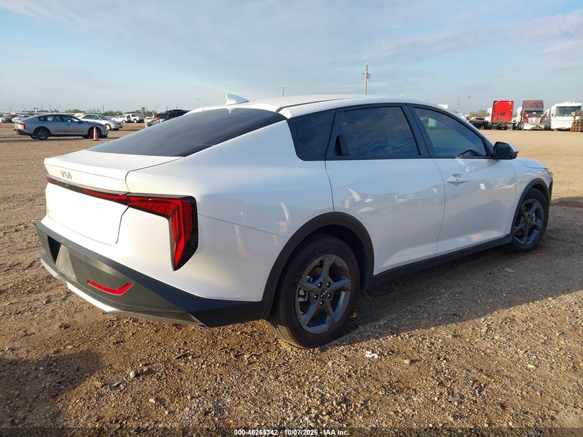 Vin: 3kpft4de1te353731, lot: 46765421, kia k4 lxs 20264