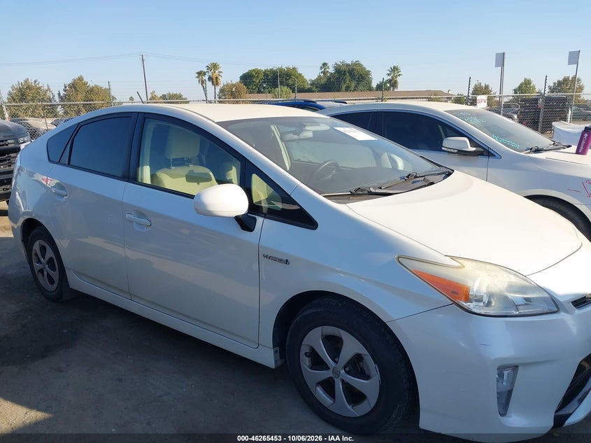 TOYOTA PRIUS - zdjęcie 15
