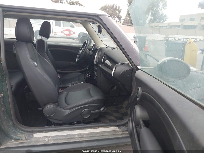 MINI HARDTOP 2013 VIN WMWSU3C55DT684633
