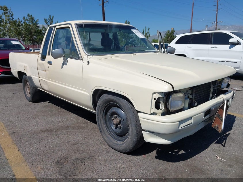 TOYOTA PICKUP 1985 VIN JT4RN56D3F5039581