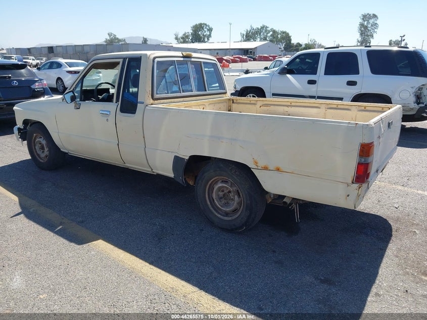1985 TOYOTA PICKUP