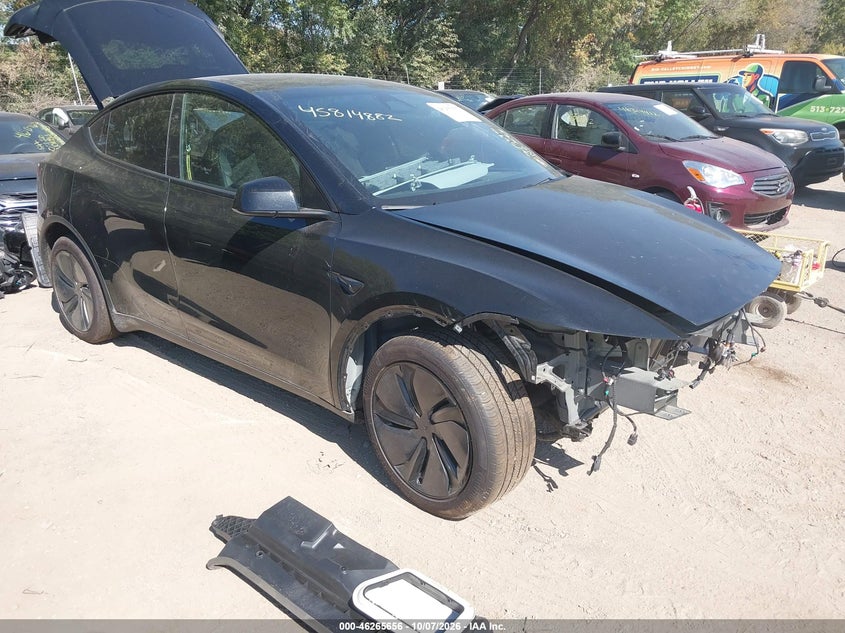 Vin: 7saygdee3tf377330, lot: 46765735, tesla model y all-wheel drive/long range launch series/premium all-wheel drive 2026 img_1