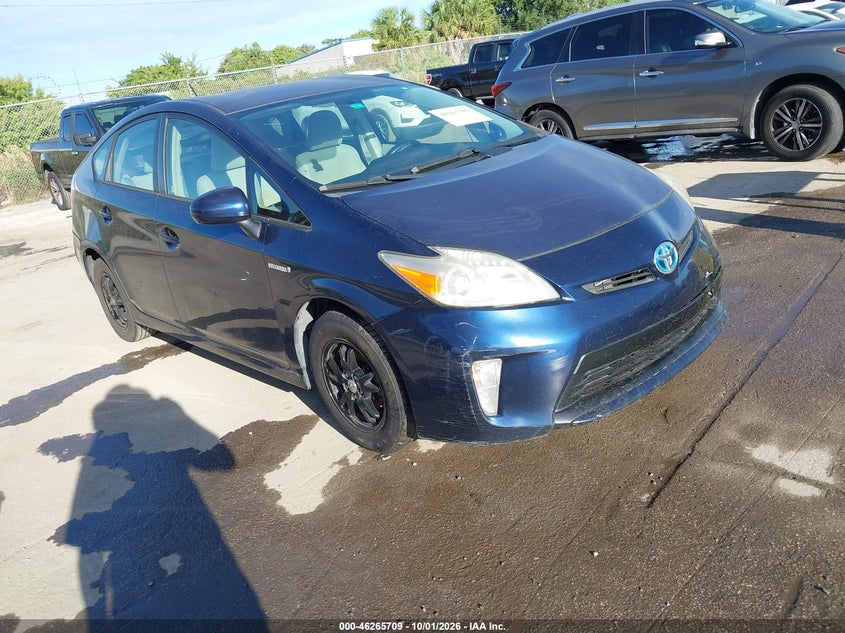 Vin: jtdkn3du4d1651088, lot: 46765788, toyota prius two 20131