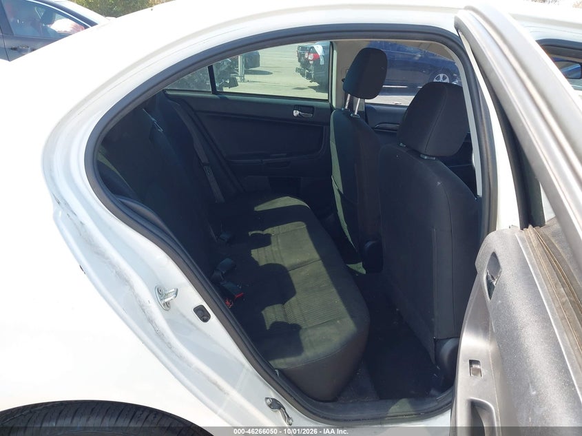 2012 MITSUBISHI LANCER GT · Фото 8