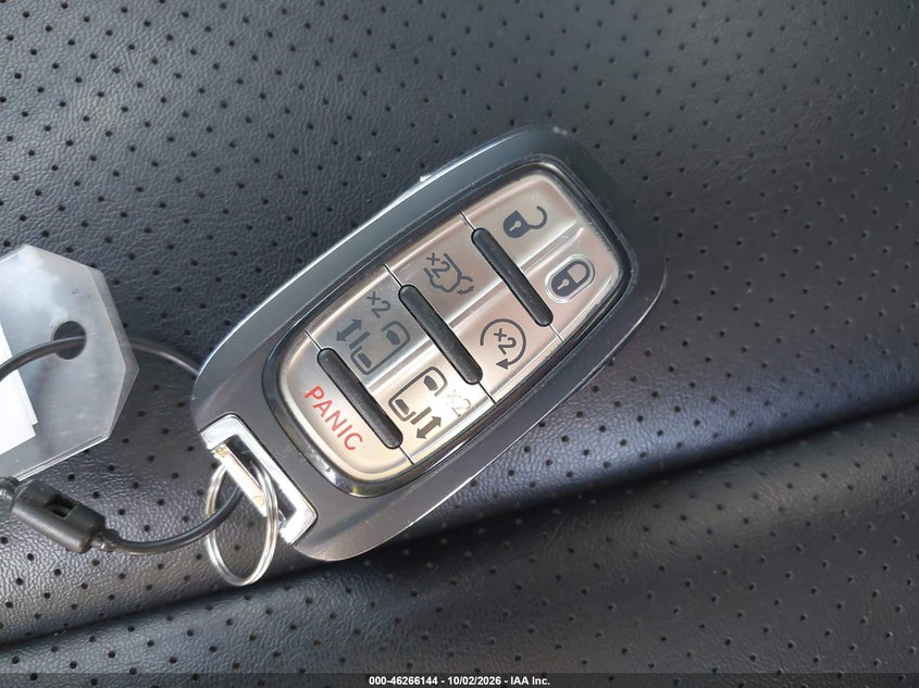 CHRYSLER PACIFICA HYBRID 2024 VIN 2C4RC1S73RR177899